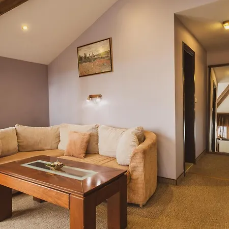 Hotel Хотел Том И Нези Класик Velingrad
