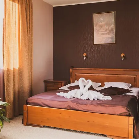 Хотел Том И Нези Класик Hotel Velingrad
